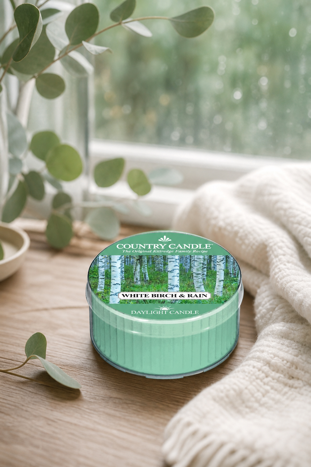 White Birch & Rain Daylight 42g – Stimmungsbild White Birch & Rain Daylight 42g in einer stimmungsvollen Anwendungsszene