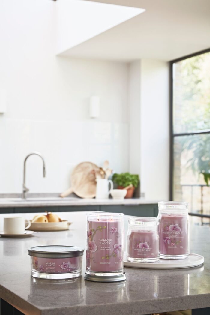 Mehrere Yankee Candle Wild Orchid Kerzen in verschiedenen Glasformen