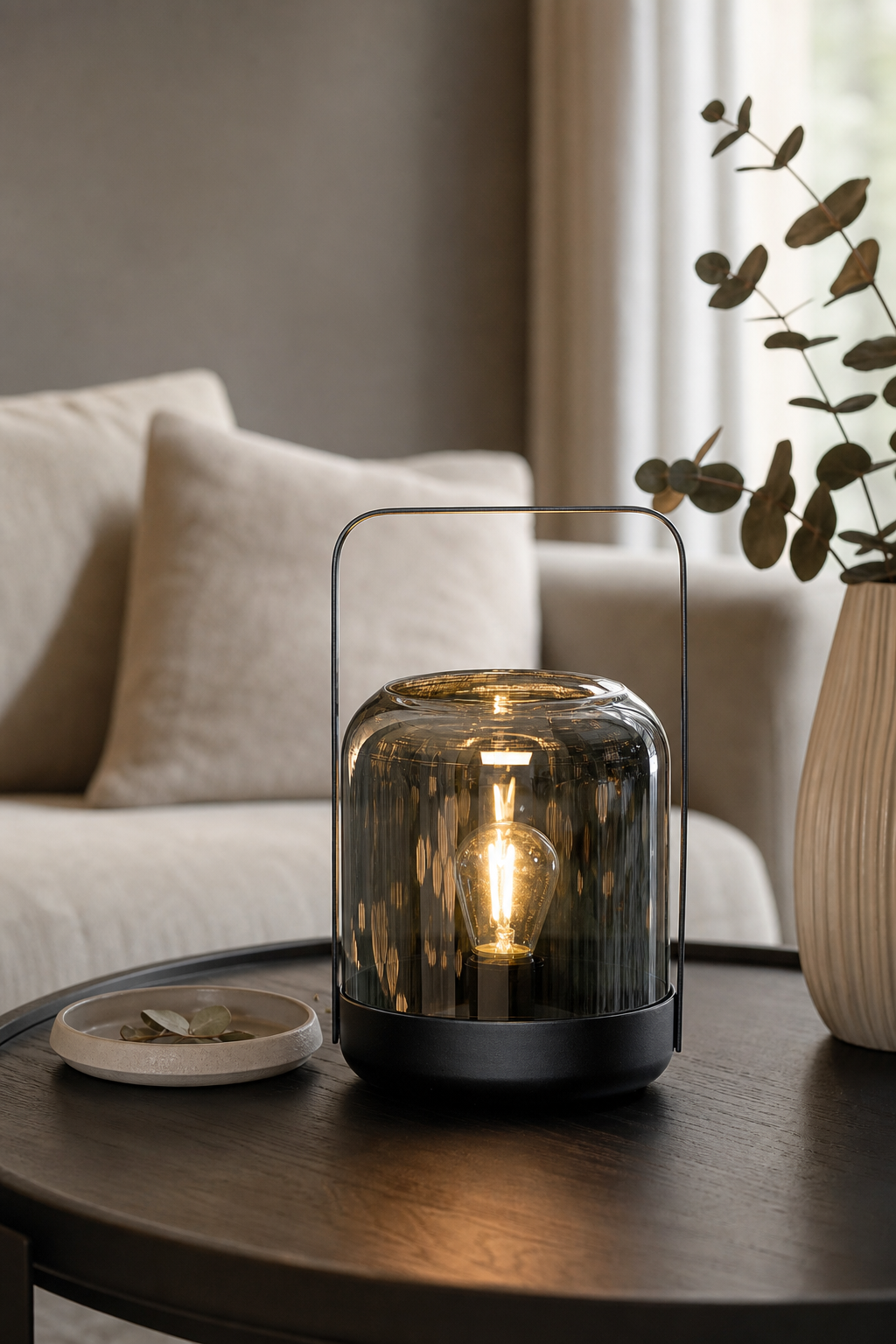 Windlicht Bright Silber LED Glas 20cm in einer stimmungsvollen Anwendungsszene