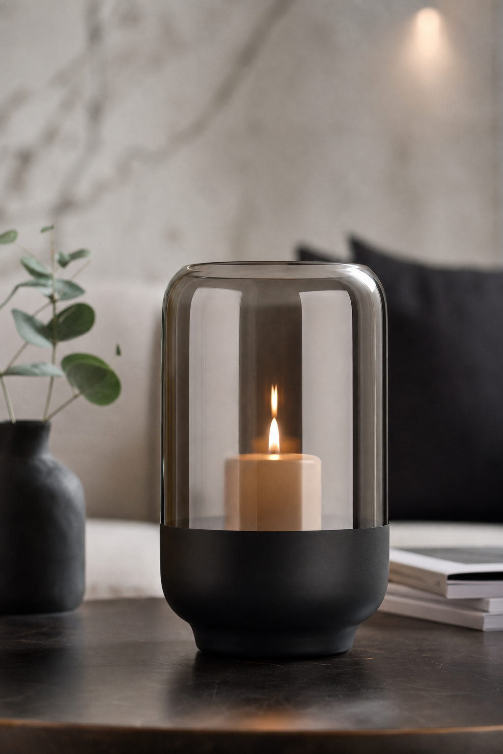 Windlicht Elegance anthrazit 25cm in einer stimmungsvollen Anwendungsszene