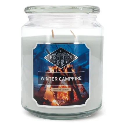 Winter-Campfire-Duftkerze im Glas mit zwei Dochten und Frontetikett
