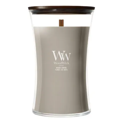 Frontansicht der WoodWick Wood Smoke Kerze im Glas mit Holzdocht