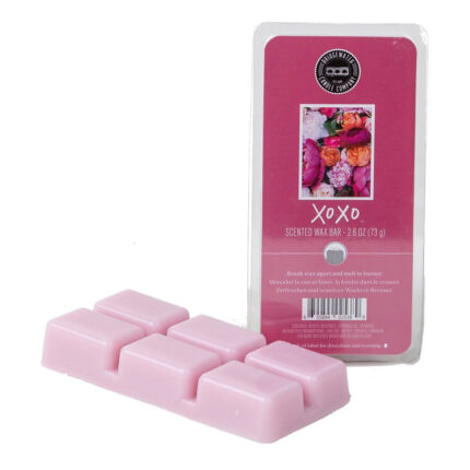 Rosa XoXo Wax Bar mit sichtbarer Verpackung und Blumenmotiv